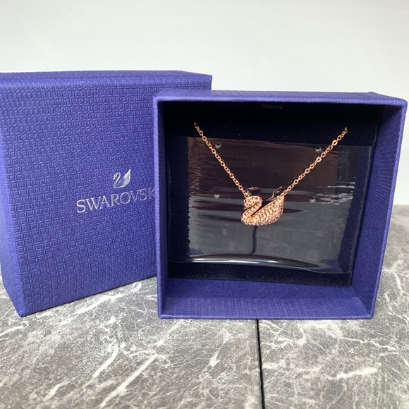 Swarovski Iconic Swan Necklace NWT - 5368988 - Picture 2 of 4